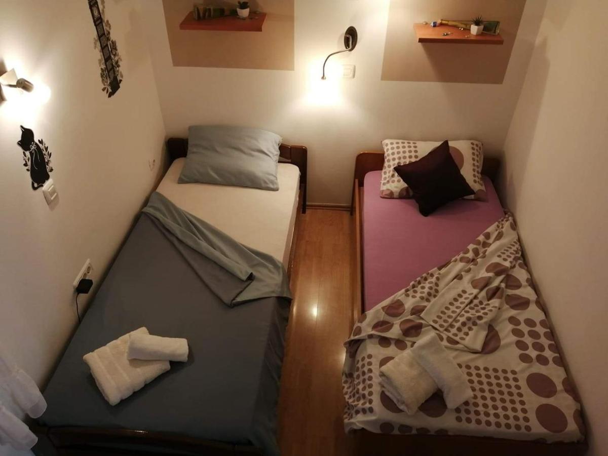 T&D Apartmani Pula Exterior photo